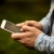 Cliente satisfeito usando o app Tracked Cars